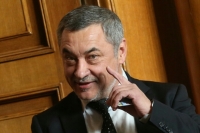 Симеонов осъден заради ”жени с инстинкти на улични кучки”