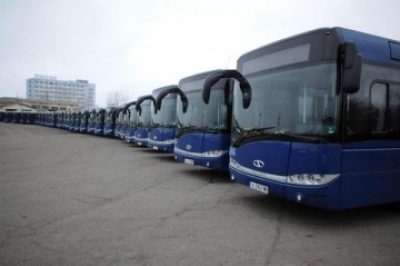 В Новогодишната празнична нощ пускат вечерна линия на всеки кръгъл час от 23.00 до 05.30 часа 