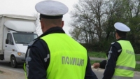 Шофьор с джип блъсна семейство на тротоара
