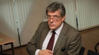 Политолог: Радев тласна протеста в грешна посока