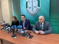 Задържаха под стража хванатият с два килограма кокаин