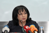 В средата на юли ще се връщат пари по стари сметки за парно, ток и газ