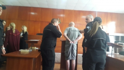 4500 лв. глоба за шведа, който ритна камериерка в главата