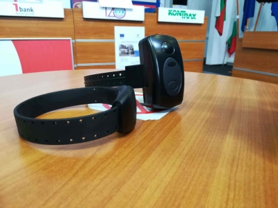 Затворнически Биг Брадър: Връзват тези гривни за краката на лишените от свобода 