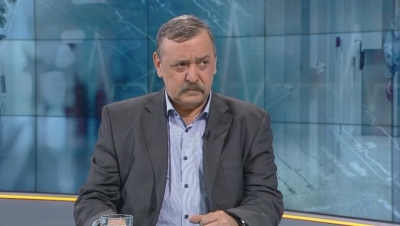 Проф. Кантарджиев: Комарите не хапят през две фланелки