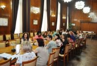 Общината обучава със стипендия и наема младежи без работа по проект
