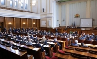 Парламентът наложи мораториум на концесии, сделки и назначения