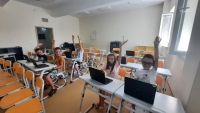 Над 500 деца се включиха в безплатните курсове по програмиране на Община Бургас