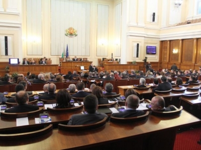 Депутатите задължиха бизнеса да си смени касовите апарати