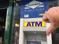 Опасни АТМ устройства с огромни такси при теглене на пари 