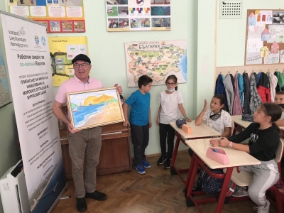  Как да пазим морето чисто разказа пред бургаски ученици исландецът Томас Кнутсон