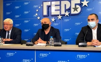 Шефът на НАП имал досие в агенцията по подозрение, че източва данъци