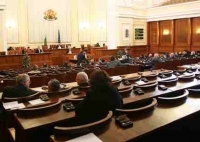 Депутатската заплата отново се вдига