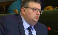 Прокуратурата започва проверки на баровците с луксозни коли в 5 града