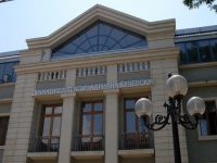 Театърът с летен сезон от 1 юни