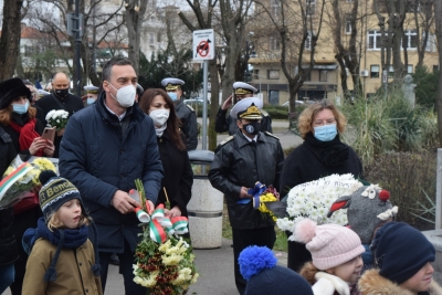 Кметът предлага да бъдат отпуснати средства за закупуване на медицински фризер за кръвна плазма за УМБАЛ – Бургас 