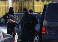 Спецполицаи натръшкаха трима поморийци заради конопена ферма