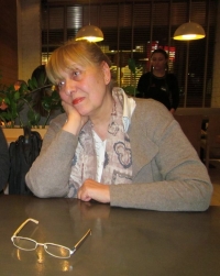 Живка Иванова: В поезията трябва да оцеляват /и да се оценяват/ онези поетични видове, които са най-близки до душевната нагласа на човека въпреки годините и обществените строеве