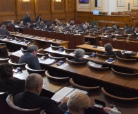 Отмяната на машинното гласуване мина на първо четене