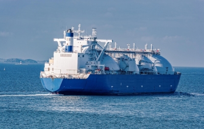 Цената на природния газ в Европа се срина с 50%