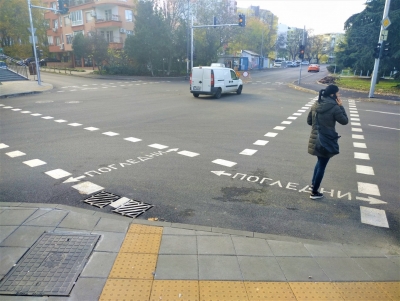Включват в работен режим новата светофарна уредба в „Изгрев“