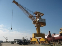 Пожар в кабината на бургаски кран