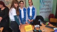 20 бургаски училища представят възможностите за обучение, които предлагат, във форума „Базар на професиите“ в ОУ „Елин Пелин“
