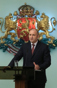 Втори ден продължават консултациите при президента Румен Радев с парламентарно представените политически сили в 49-ото Народно събрание