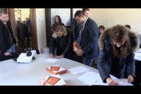 Общинските съветници в Камено с таблети