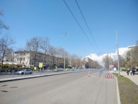 От утре полагат втория износващ пласт асфалт по „Демокрация“ – от страната на „Лазур“