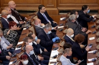 Парламентът одобри 9% ДДС, но само за ресторанти и книги