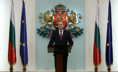 Румен Радев отличи с Почетния знак на президента Милен Гетов, Даниела Кънева и Лилия Райчева