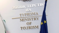 Противоречия в резултатите от тестовете за коронавирус вредят на туризма