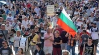 Протестиращите обявиха национална стачка