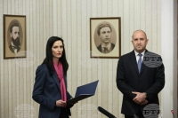 Мария Габриел върна изпълнен мандата на президента Румен Радев