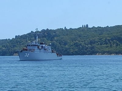Черната кутия на падналия самолет е разхерметизирана