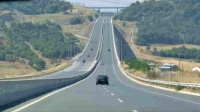 Вертолет ще следи за нарушители по пътищата към морето 