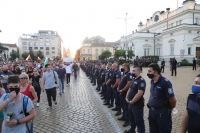 Започва проверка на действията на полицаите на протеста